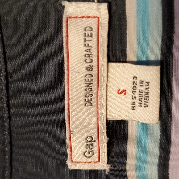 GAP Designed & Crafted Split Neck Women's Charcoal Striped Long Sleeve - Small - Picture 6 of 8